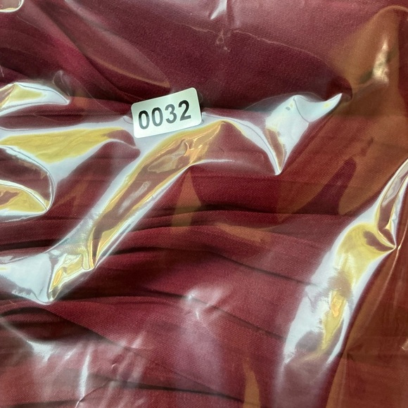 Simply Vera Wang  Elegant Burgundy Sleeveless Dress - Picture 10 of 10